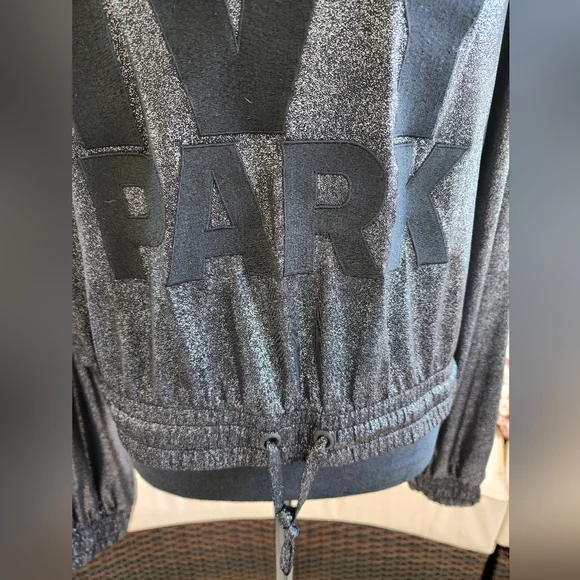 Beyonce Ivy Park Black Metallic Silver Crop Hoodie size M - Picture 7 of 7